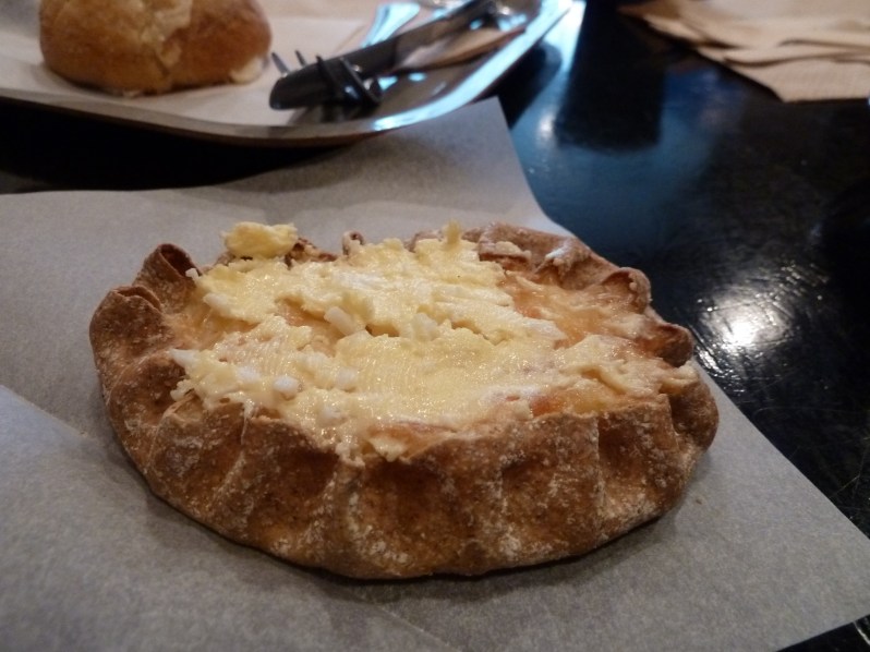 Karelian pie with egg butter