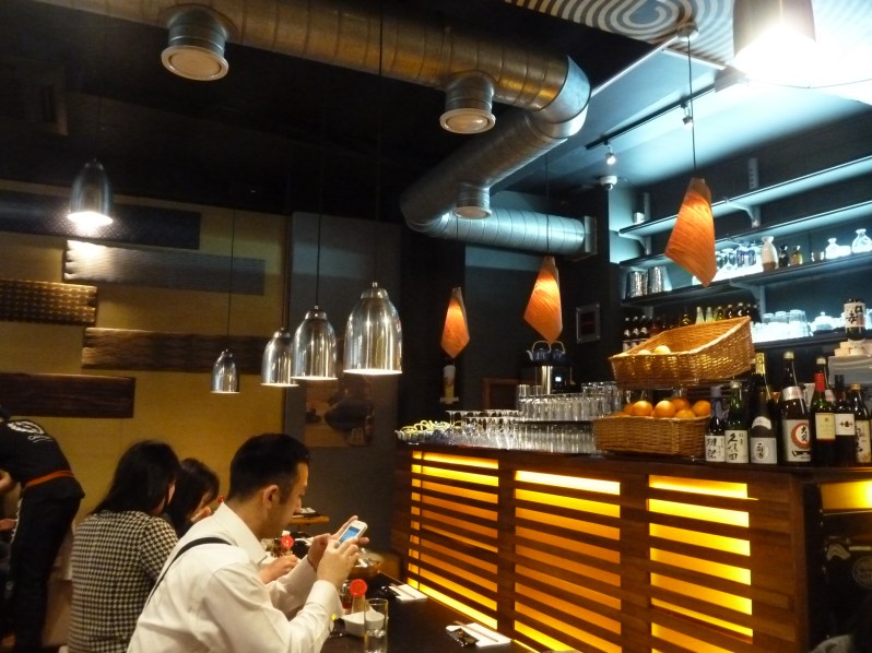 Eating alone is standard at ramen places in Japan. I ate at Shoryu Ramen alone the second time. And ended up swapping food stories with a very nice lady ^_^