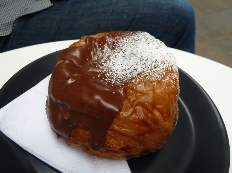 Custard bun - bit sparse on the filling