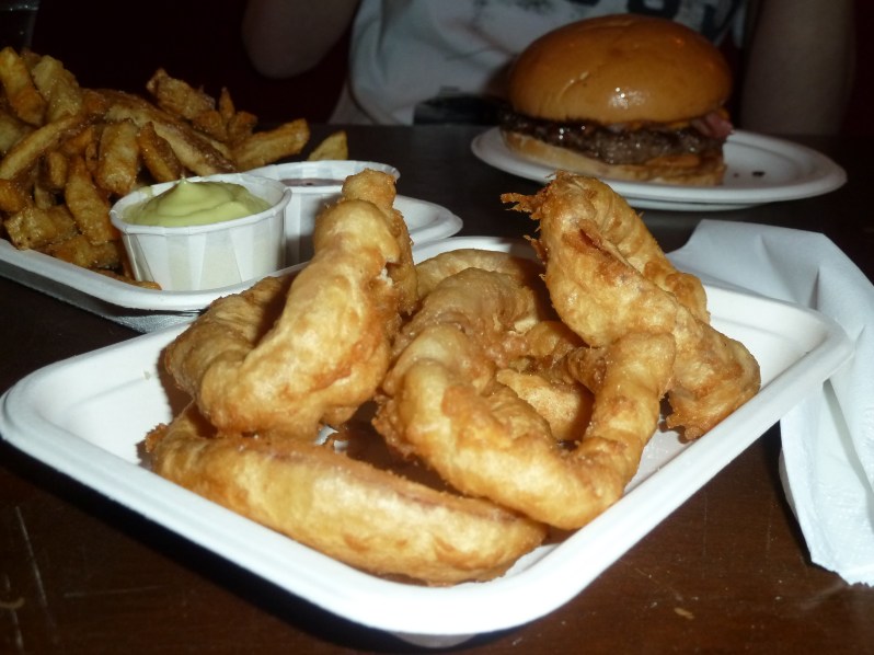 Beetroot-flavoured onion rings