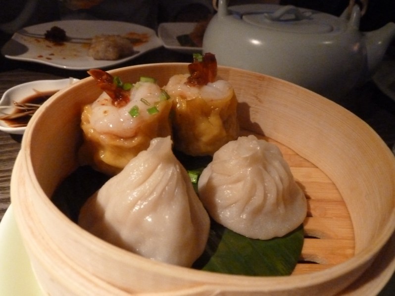 Prawn shui mai and Shanghai siew long bun 