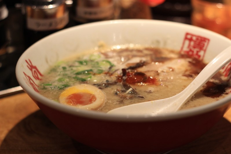 Hello sneaky ramen pic!