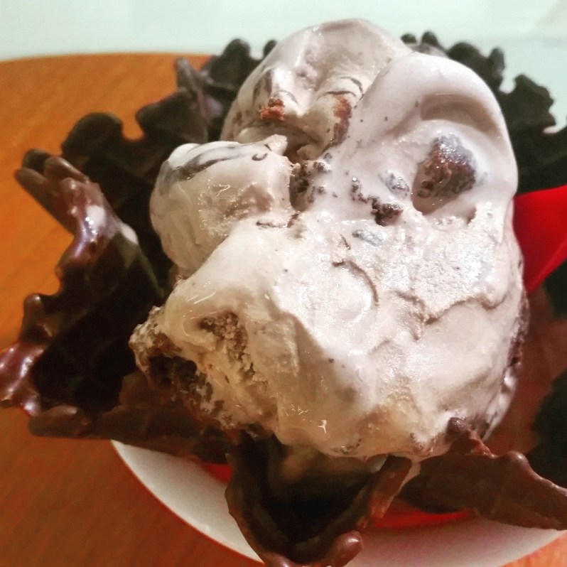 Chocolate Devotion... a little bit of a lie, especially when the ice-cream is not what you could call 'brown'