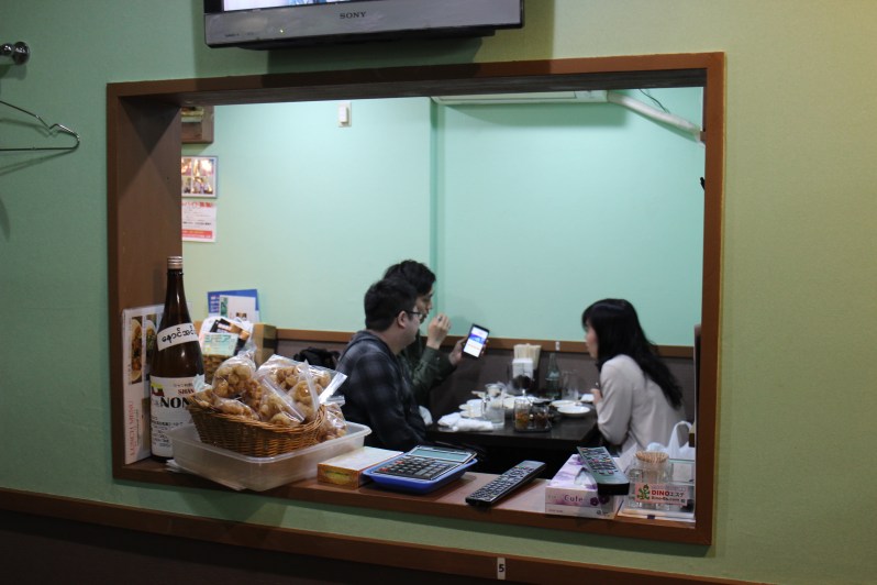 Nong Inlay is divided into two small rooms with a hatch